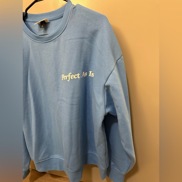 Sweater - Picture 2 of 3